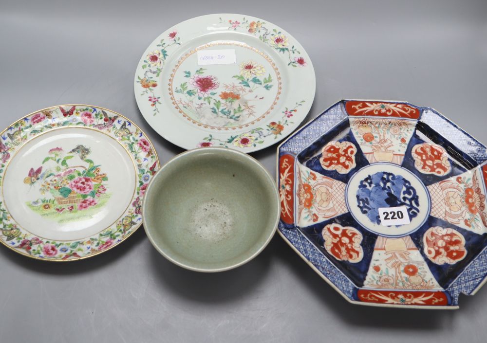 A Chinese celadon bowl, diameter 14cm, an Imari plate and two Chinese plates